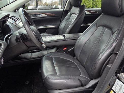 Used 2014 Lincoln MKZ image 8