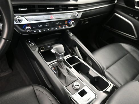 Used 2023 Kia Telluride S FWD image 12