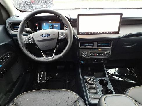Used 2025 Ford Maverick Lobo AWD/4WD image 24
