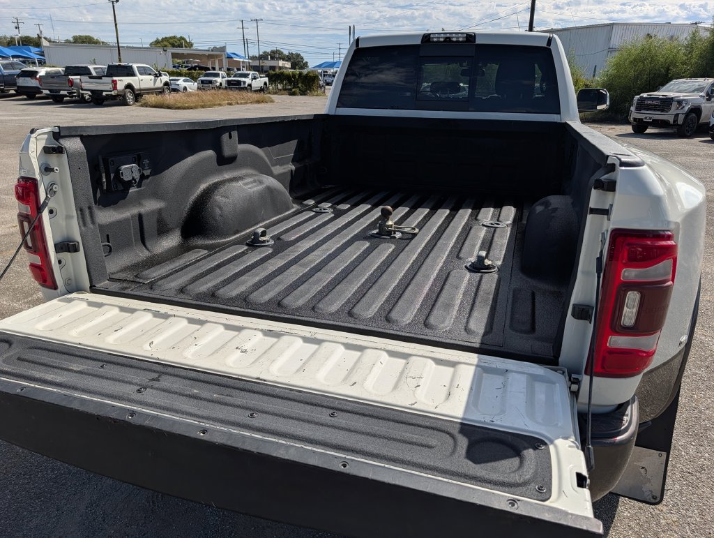 Used 2021 RAM 3500 Limited AWD/4WD image 28
