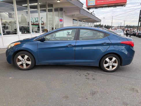 Used 2013 Hyundai Elantra GLS image 2