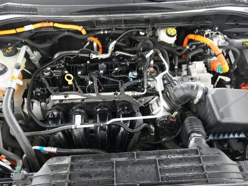 Used 2024 Ford Escape Platinum image 32