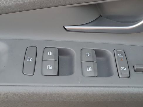 Used 2024 Hyundai Elantra SEL image 31