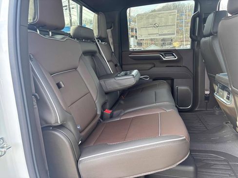 New 2026 GMC Sierra 2500 Denali w/ Denali Reserve Package image 32