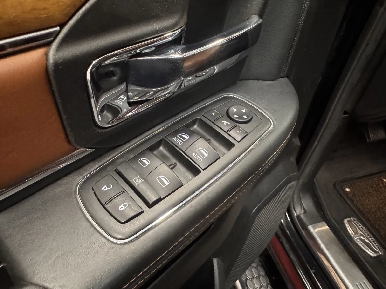 Used 2013 RAM 1500 Laramie Longhorn w/ Convenience Group AWD/4WD image 28