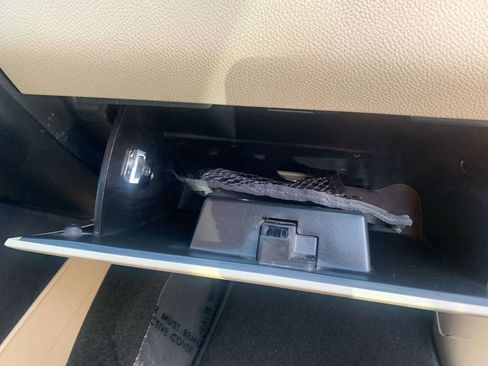 Used 2016 Ford Expedition XL image 29