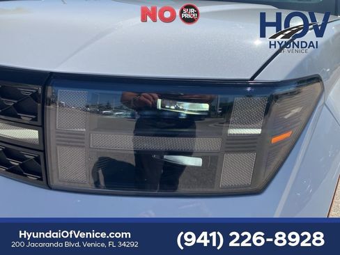 Used 2025 Hyundai Santa Fe Calligraphy FWD image 8