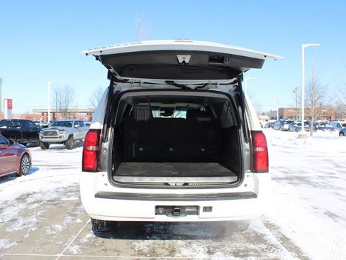 Used 2019 Chevrolet Suburban LT image 10
