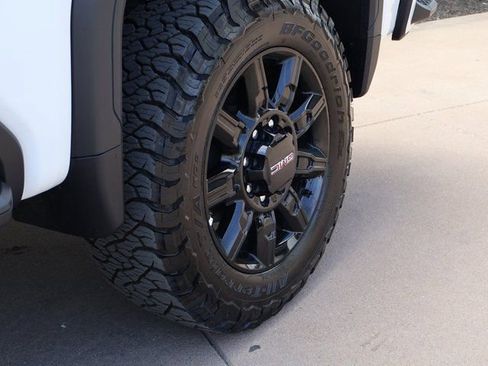 Certified 2026 GMC Sierra 2500 AT4 w/ AT4 Premium Plus Package AWD/4WD image 50