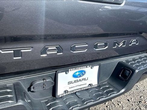 Used 2020 Toyota Tacoma TRD Sport AWD/4WD image 8