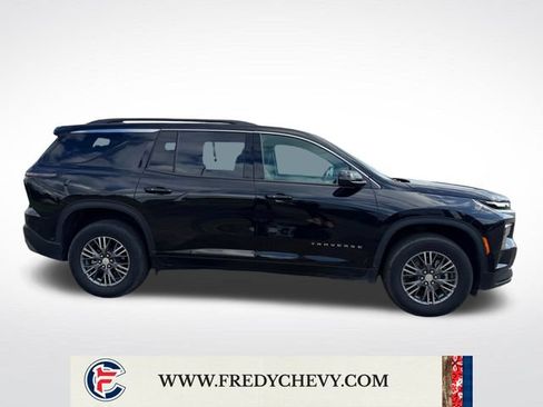 Used 2026 Chevrolet Traverse LT AWD/4WD image 4