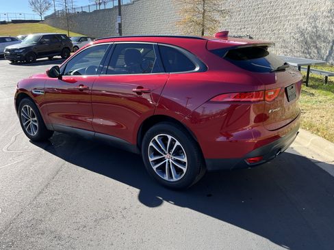 Used 2018 Jaguar F-PACE Premium image 6