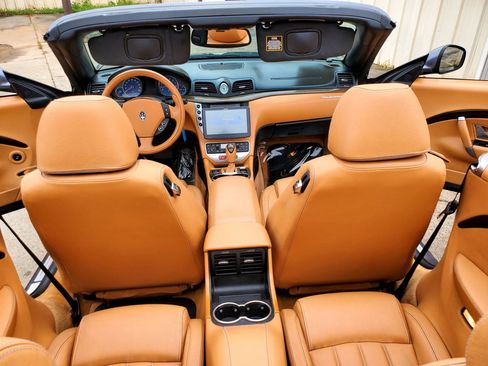 Used 2011 Maserati GranTurismo Convertible RWD image 46