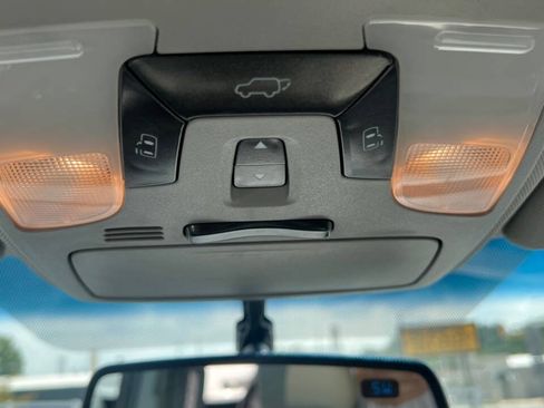 Used 2015 Toyota Sienna XLE FWD image 16