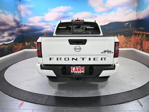 Used 2022 Nissan Frontier SV w/ Technology Package image 8