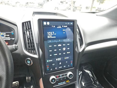 Used 2022 Ford Edge ST image 22