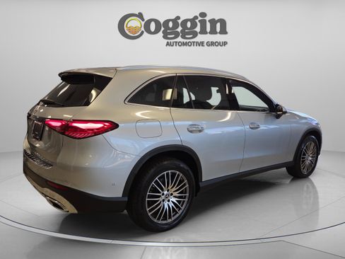 Used 2026 Mercedes-Benz GLC 300 image 5