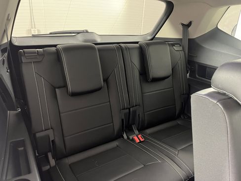 Certified 2023 Volkswagen Atlas SE w/ Black Wheel Package image 27