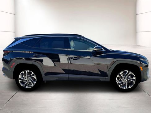 New 2026 Hyundai Tucson Limited AWD/4WD image 9