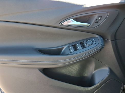 Used 2025 Buick Encore GX Sport Touring w/ Comfort Package image 12