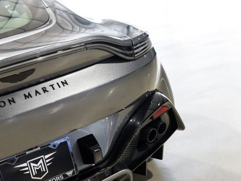 Used 2023 Aston Martin V8 Vantage Coupe image 16