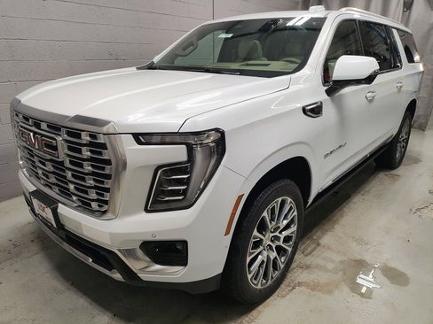 New 2026 GMC Yukon XL Denali w/ Sun & Power Step Package image 20