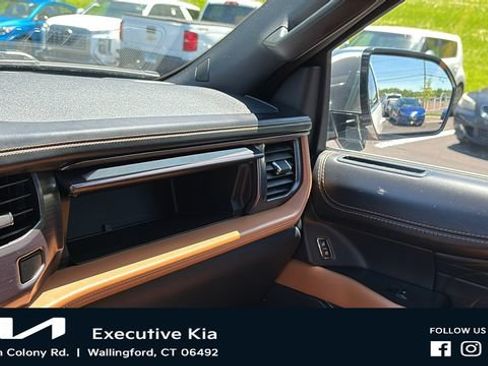 Used 2022 Ford Expedition Platinum AWD/4WD image 24