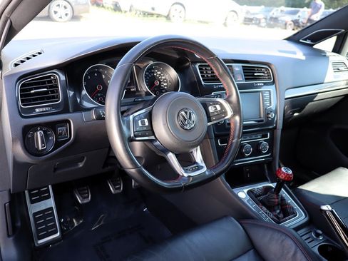 Used 2016 Volkswagen GTI SE FWD image 16