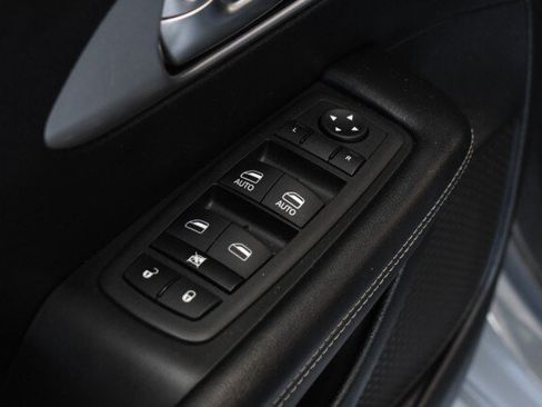 Used 2022 Chrysler Pacifica Touring-L w/ S Appearance Package FWD image 27
