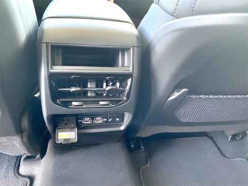 New 2025 Jeep Grand Cherokee Limited w/ Trailer Tow Package image 22