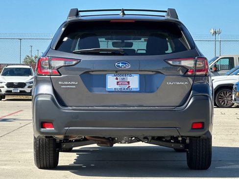 Certified 2025 Subaru Outback Premium w/ Popular Package #1A AWD/4WD image 4