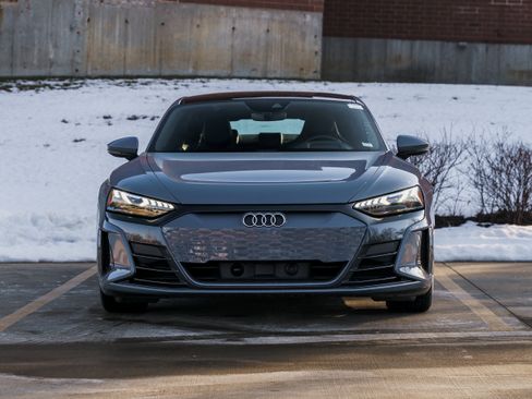 Certified 2024 Audi e-tron GT Premium Plus w/ Executive Package image 30