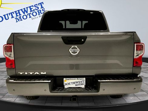Used 2021 Nissan Titan S w/ S Utility Package image 5