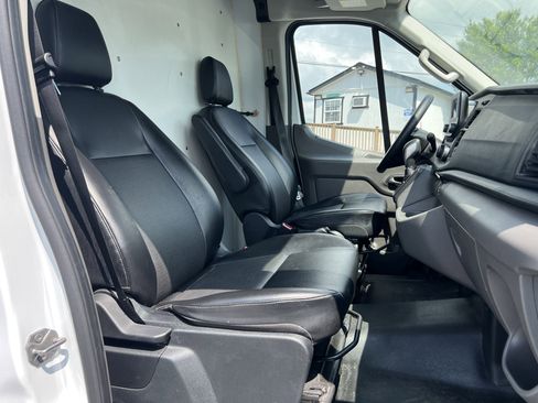 Used 2020 Ford Transit 250 Medium Roof w/ Load Area Protection Package image 10