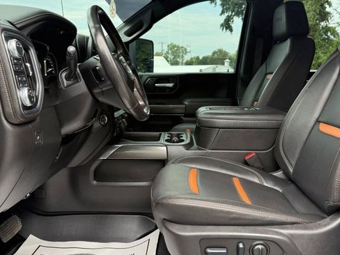 Used 2022 GMC Sierra 2500 AT4 w/ AT4 Premium Plus Package AWD/4WD image 13