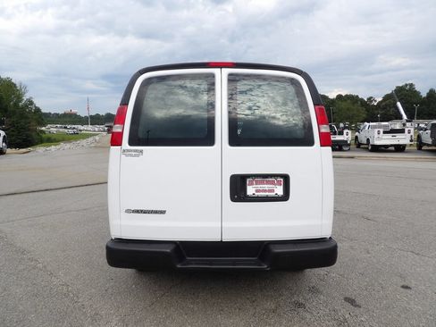 Used 2020 Chevrolet Express 2500 w/ Driver Convenience Package RWD image 6