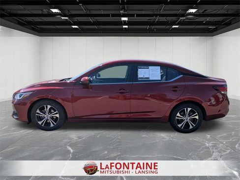 Used 2021 Nissan Sentra SV image 2