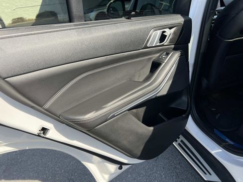 Used 2019 BMW X5 xDrive40i w/ Executive Package image 23