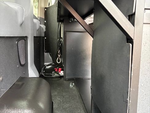 Used 2019 Ford Transit 150 XLT image 40