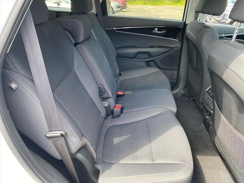 Used 2020 Kia Sorento LX AWD/4WD image 24