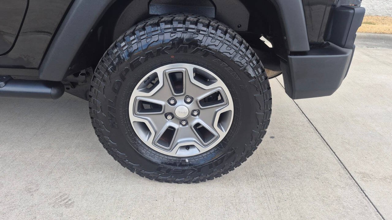 Used 2009 Jeep Wrangler X w/ Black Appearance Group AWD/4WD image 18