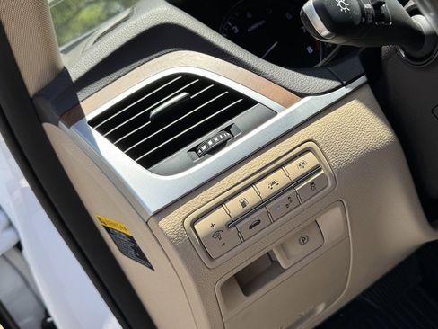 Used 2015 Hyundai Genesis 5.0 image 25