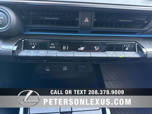 Used 2025 Toyota Prius AWD image 15