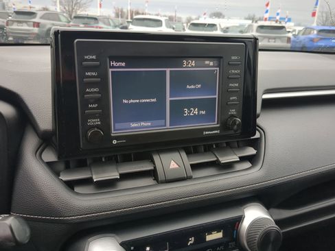 Used 2020 Toyota RAV4 LE image 15