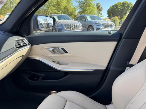 Used 2021 BMW 330i Sedan w/ Convenience Package RWD image 16