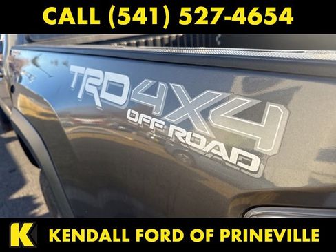 Used 2020 Toyota Tacoma TRD Off-Road image 7