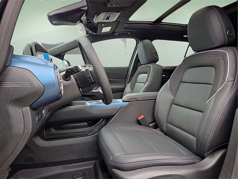 New 2026 Chevrolet Equinox EV LT image 13