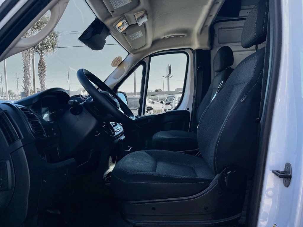 Used 2025 RAM ProMaster 2500 w/ Convenience Group FWD image 12