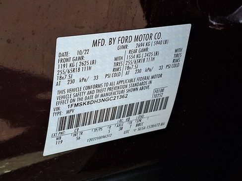 Used 2022 Ford Explorer XLT w/ Equipment Group 202A AWD/4WD image 28