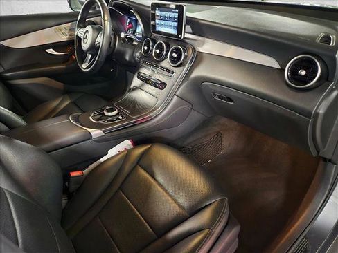 Used 2019 Mercedes-Benz GLC 300 image 19